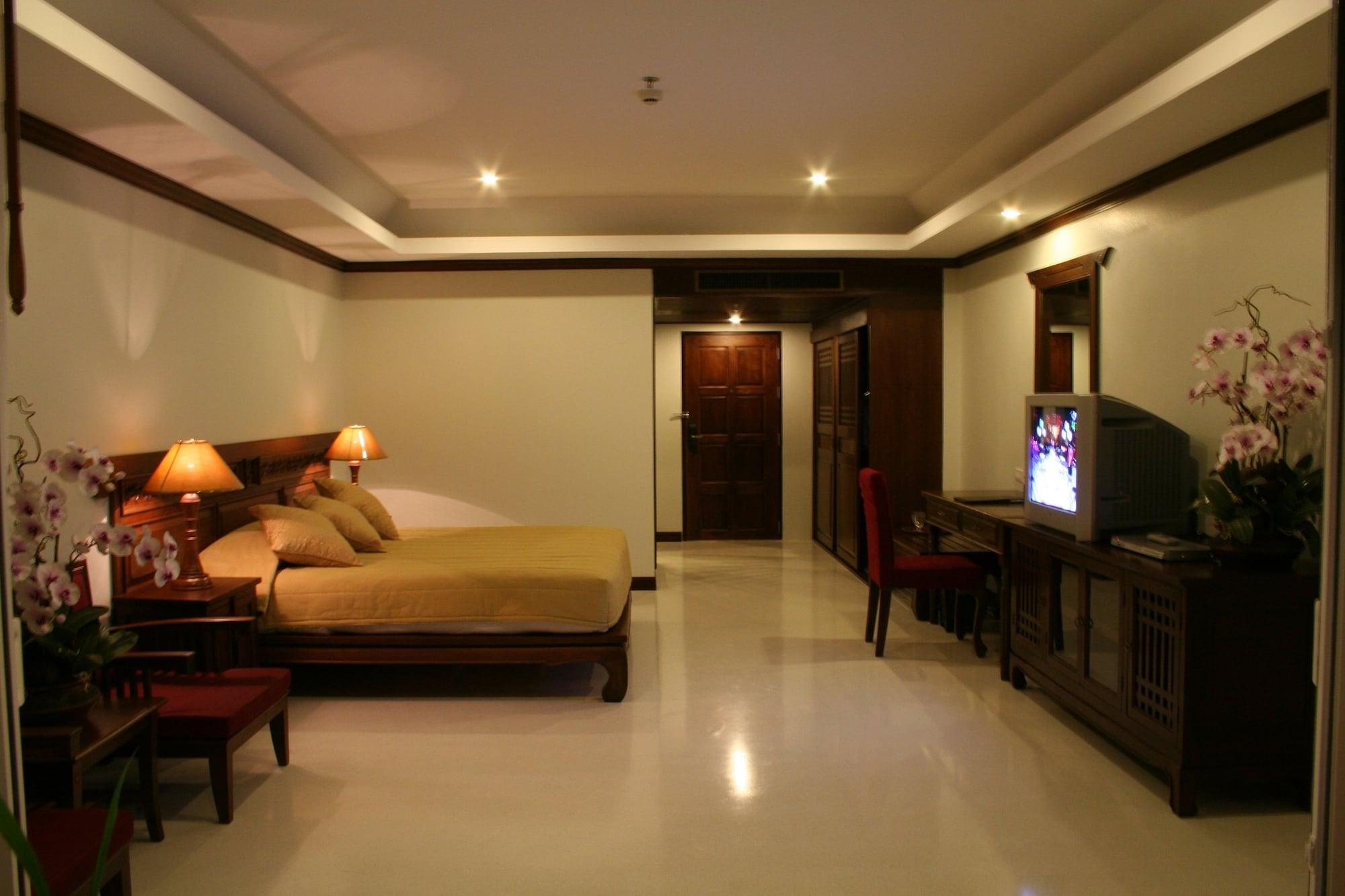 Avalon Beach Resort Патая Екстериор снимка