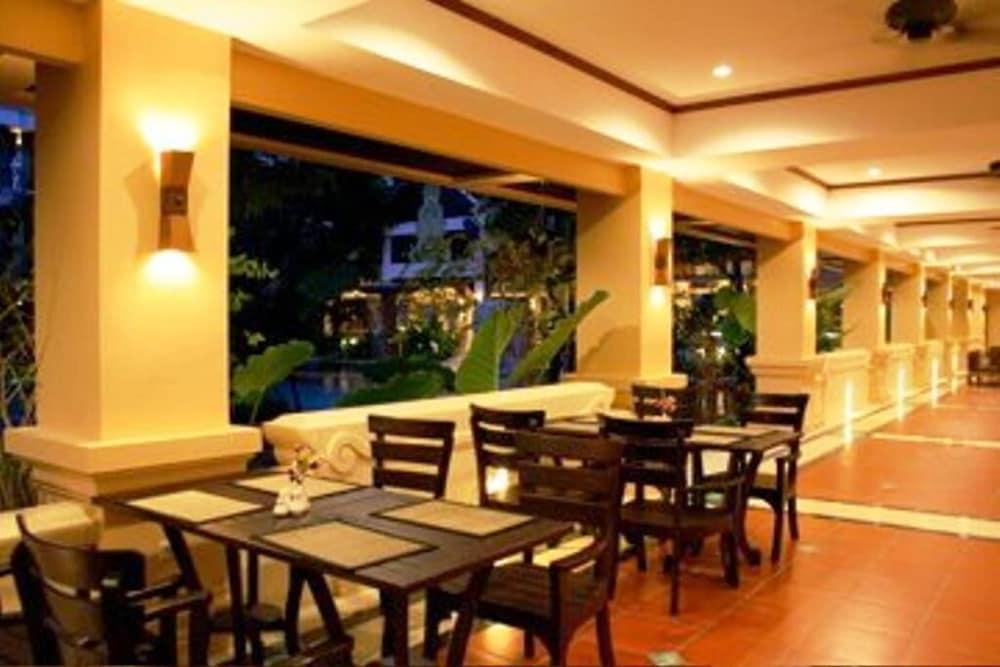 Avalon Beach Resort Патая Екстериор снимка