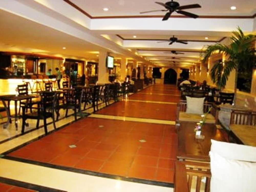 Avalon Beach Resort Патая Екстериор снимка