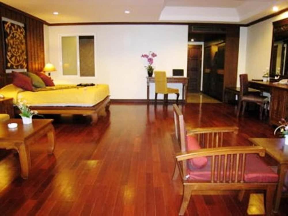 Avalon Beach Resort Патая Екстериор снимка