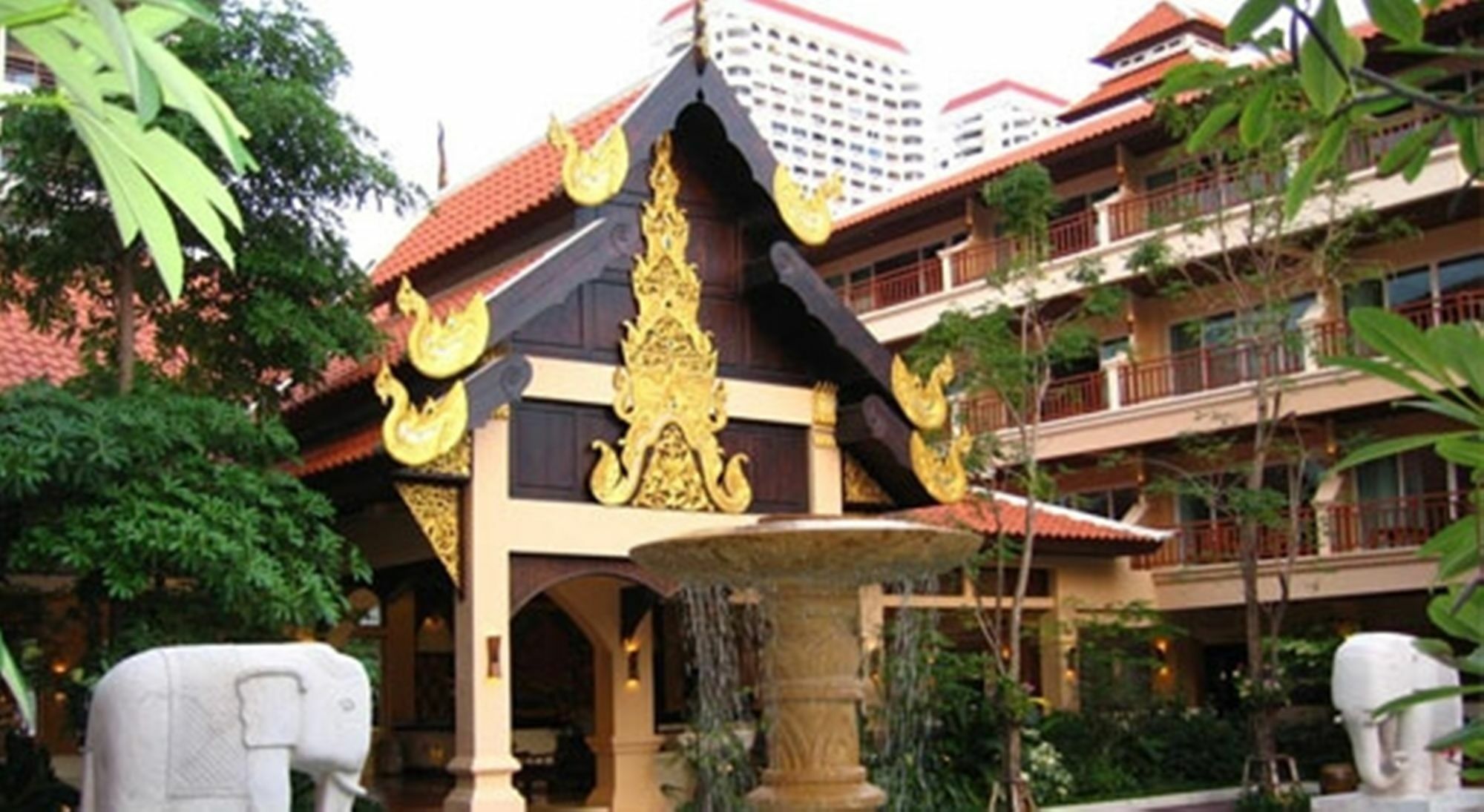 Avalon Beach Resort Патая Екстериор снимка