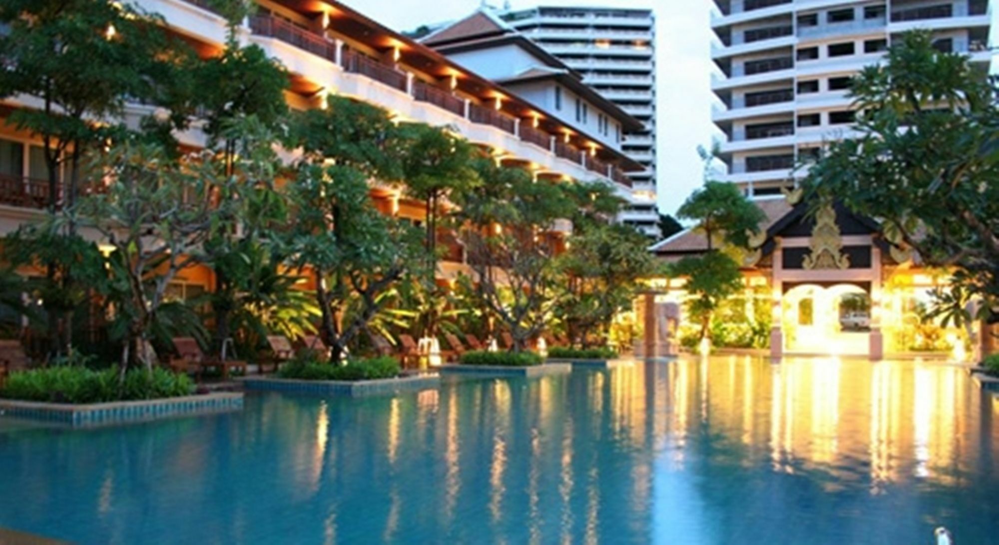 Avalon Beach Resort Патая Екстериор снимка